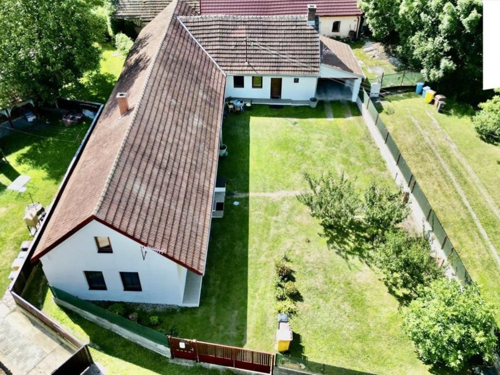 Prodej rodinného domu 230 m², Záhornice