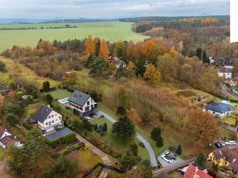 Prodej stavební parcely 1927 m², Liběchov