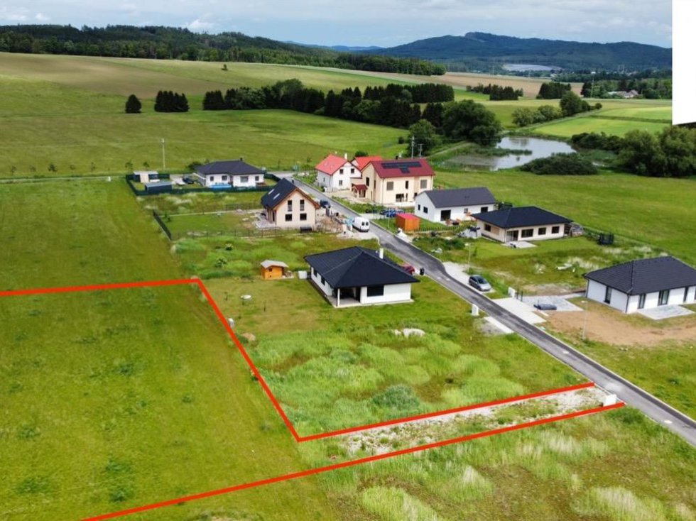 Prodej stavební parcely 1821 m², Veselá