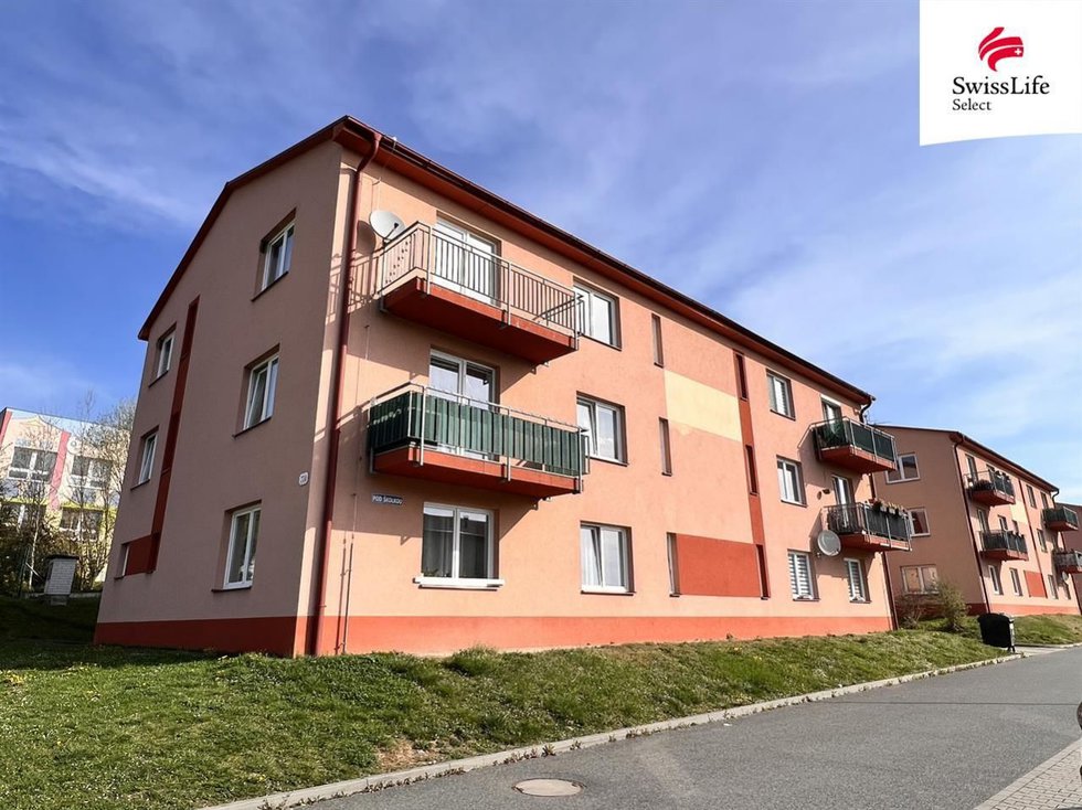 Pronájem bytu 1+kk, garsoniery 36 m², Tlučná