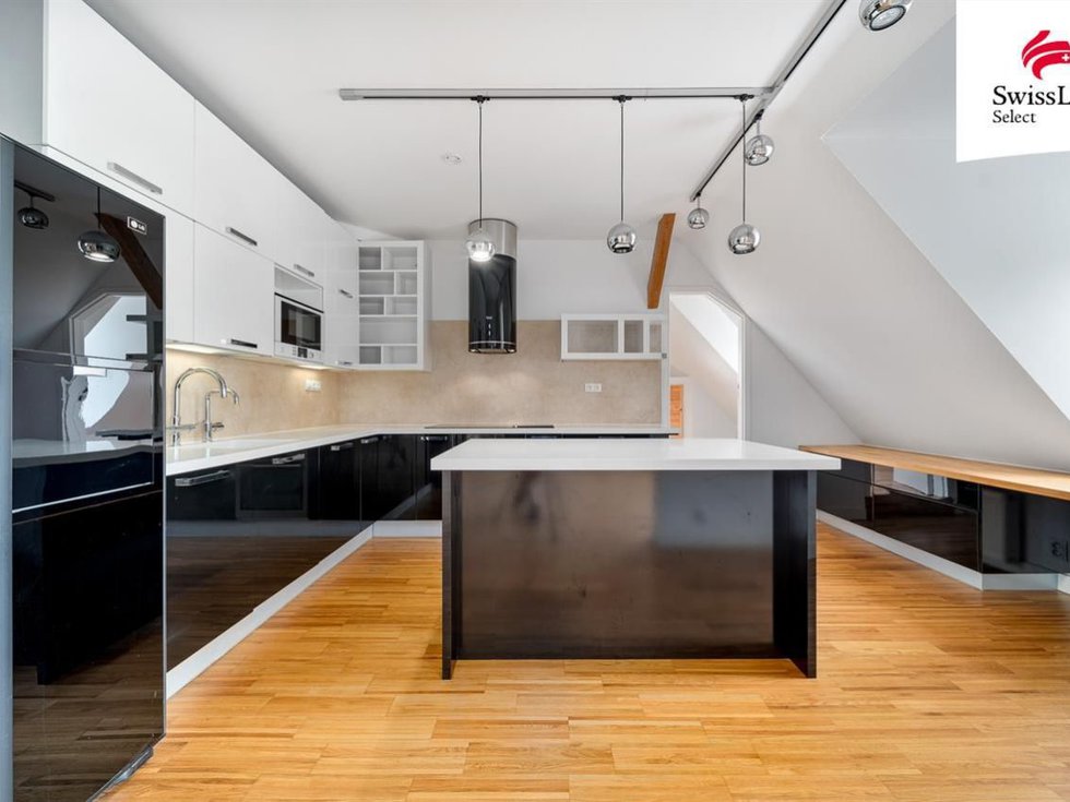 Pronájem bytu 5+1 a více 195 m², Praha