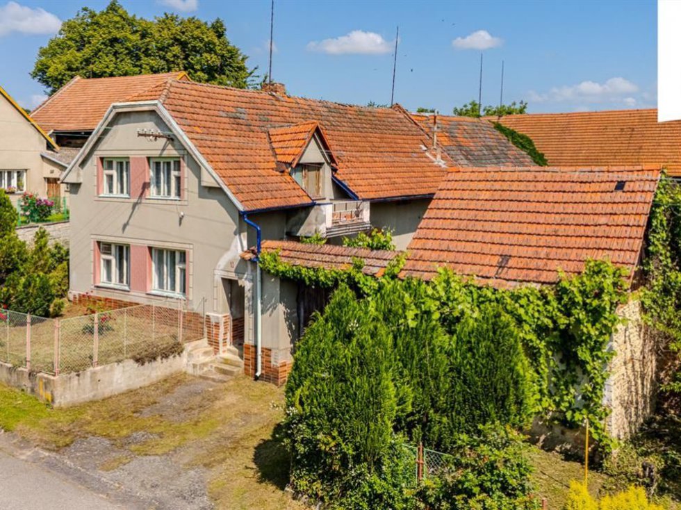 Prodej zemědělské usedlosti 1100 m², Zádolí