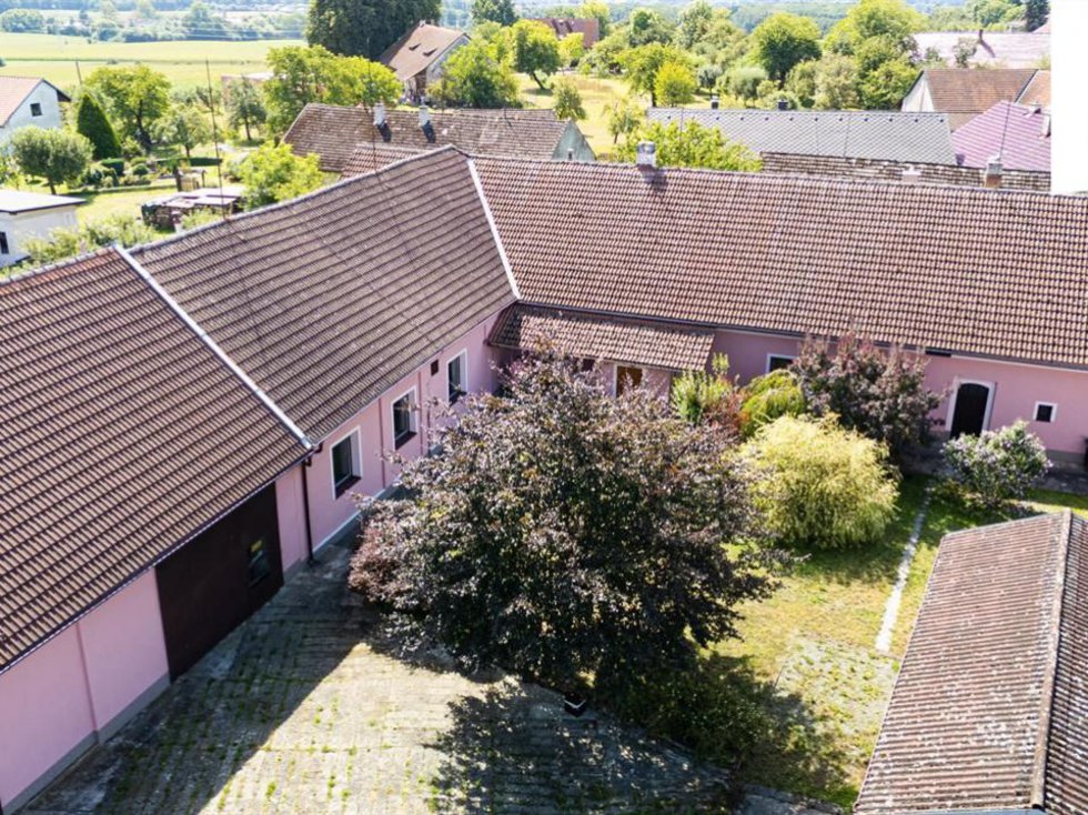 Prodej rodinného domu 269 m², Hřibiny-Ledská