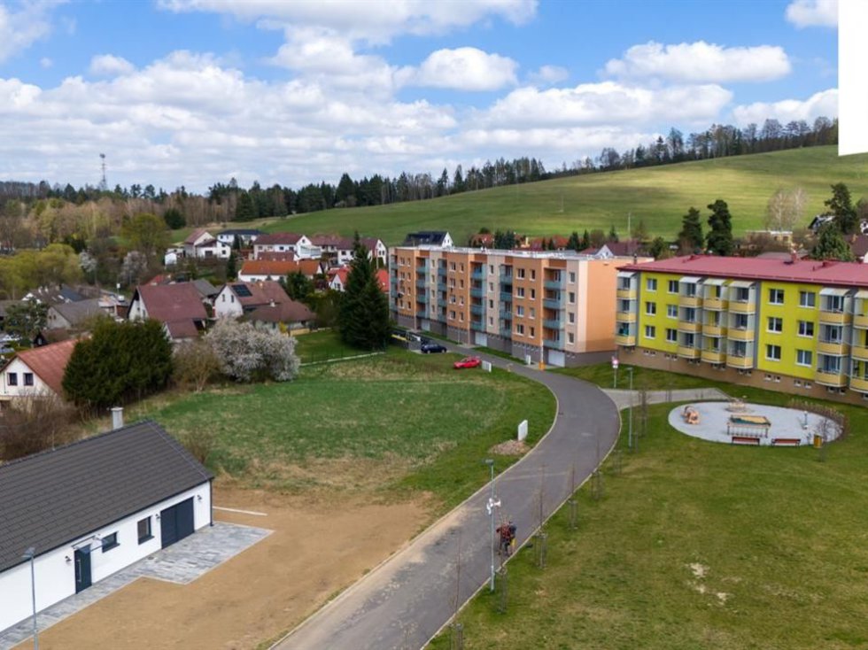 Prodej stavební parcely 747 m², Kostelec