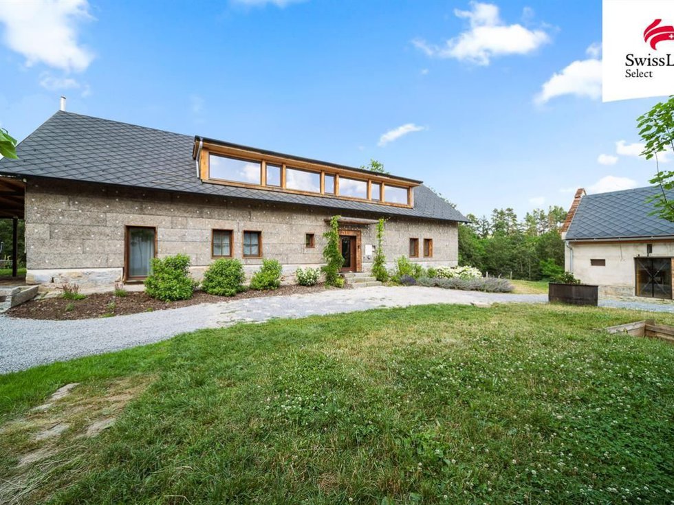 Prodej rodinného domu 320 m², Vrchotovy Janovice