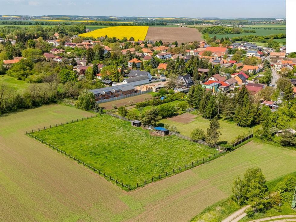 Prodej stavební parcely 1371 m², Brázdim