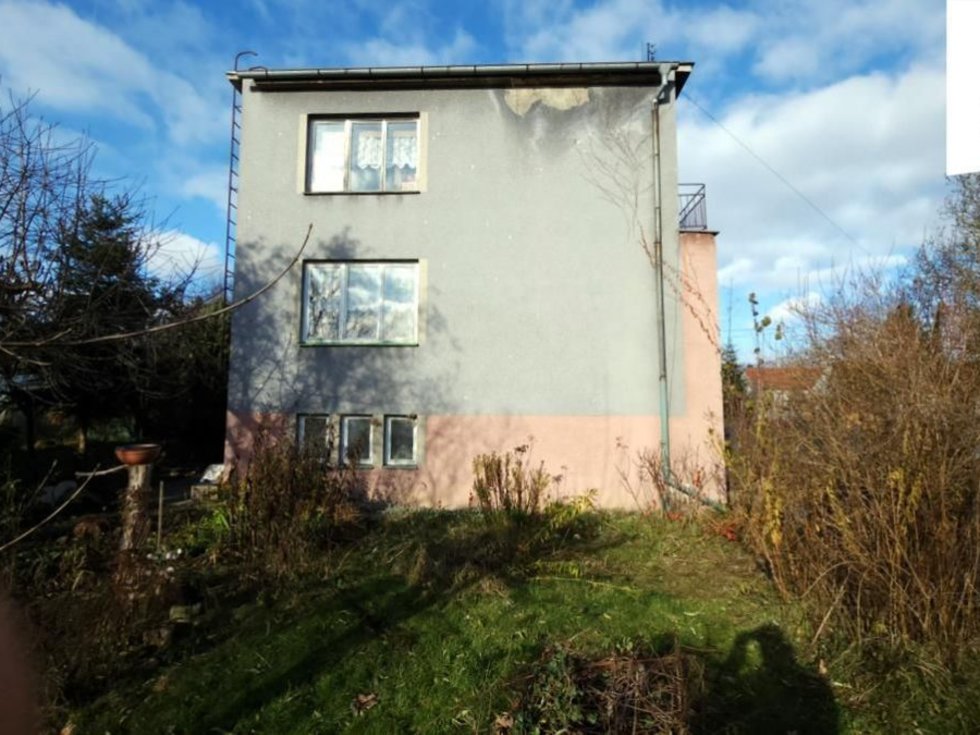 Prodej rodinného domu 145 m², Lnáře