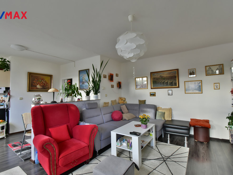 Prodej bytu 3+kk 57 m², Sběř