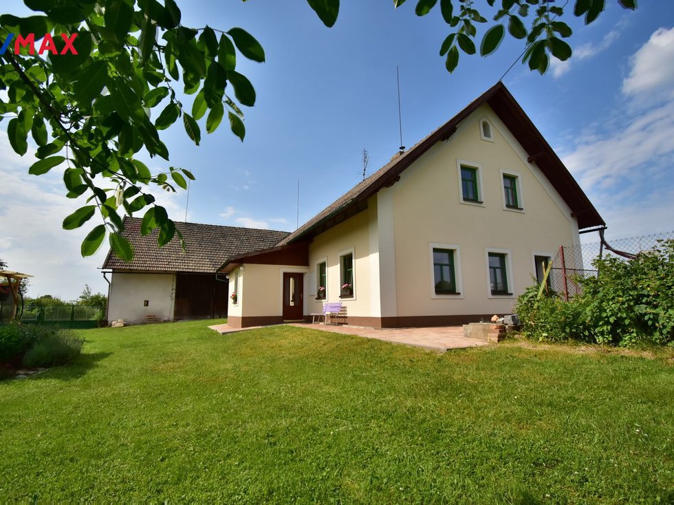 Prodej rodinného domu 450 m², Bačetín