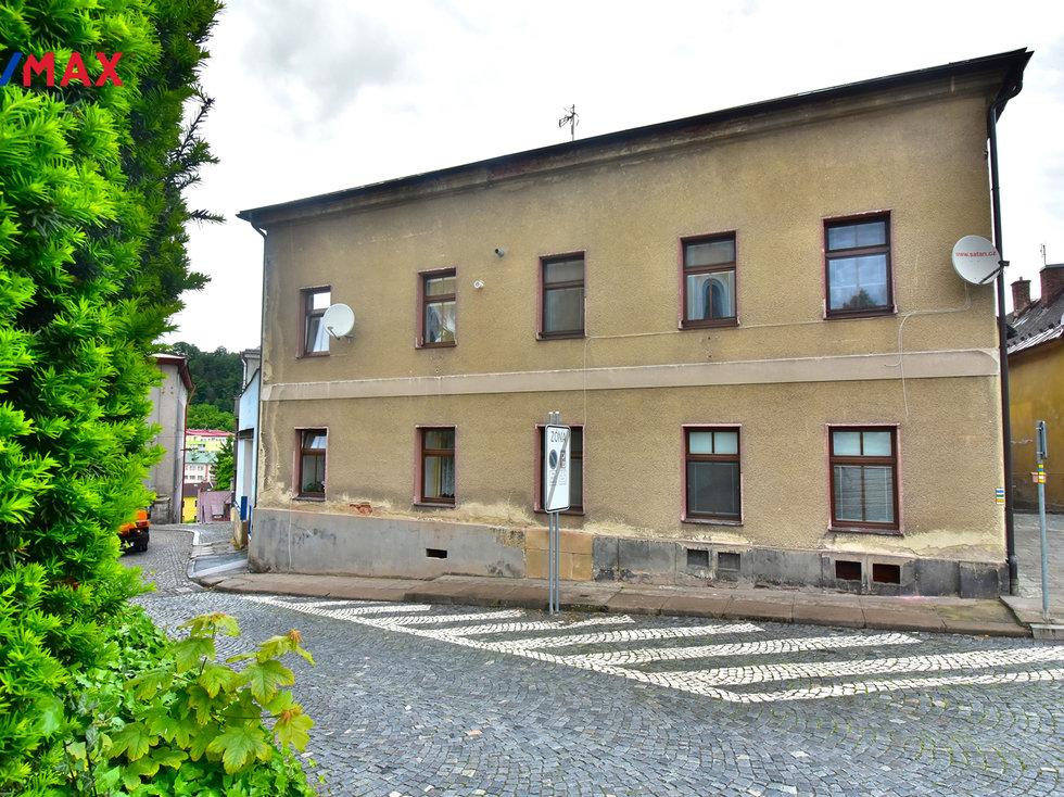 Prodej bytu 2+1 49 m², Úpice