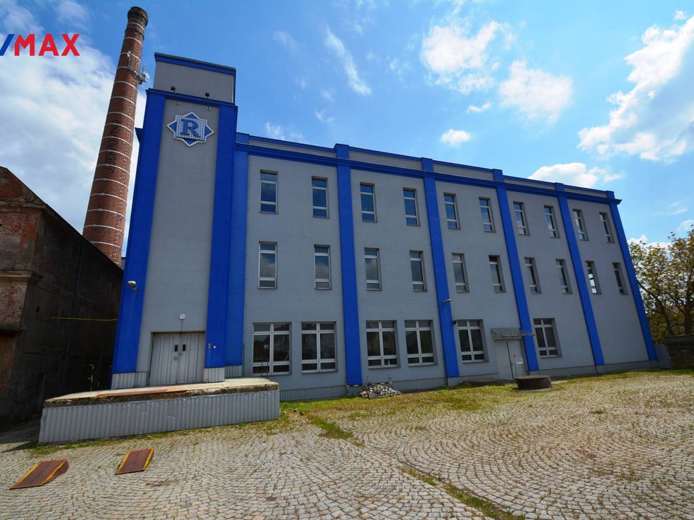 Pronájem výrobního objektu 1422 m², Černožice