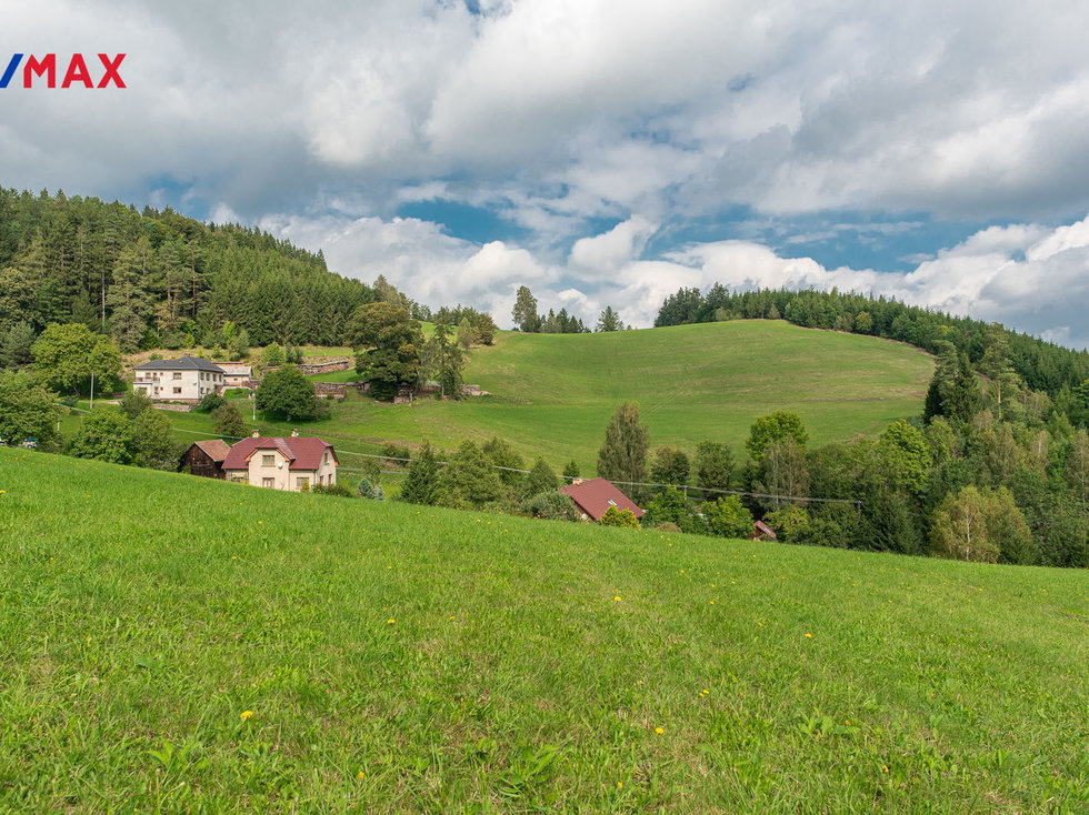 Prodej stavební parcely 2500 m², Sobkovice