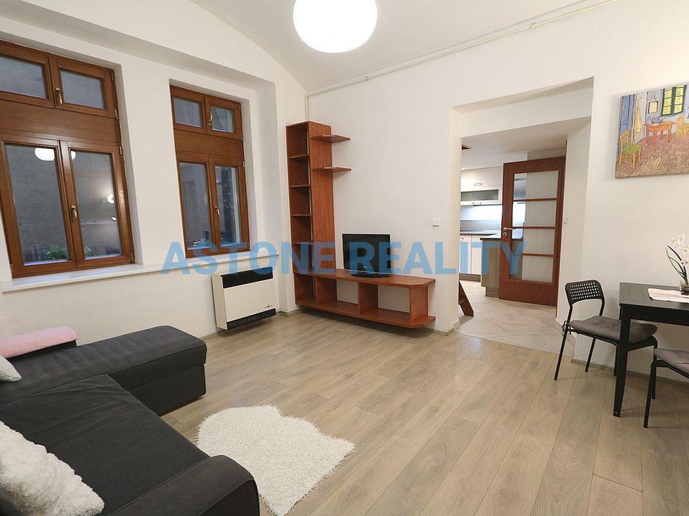 Pronájem bytu 1+1 33 m², Praha