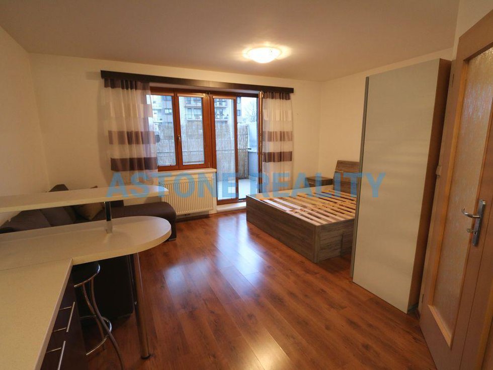 Pronájem bytu 1+kk, garsoniery 31 m², Praha