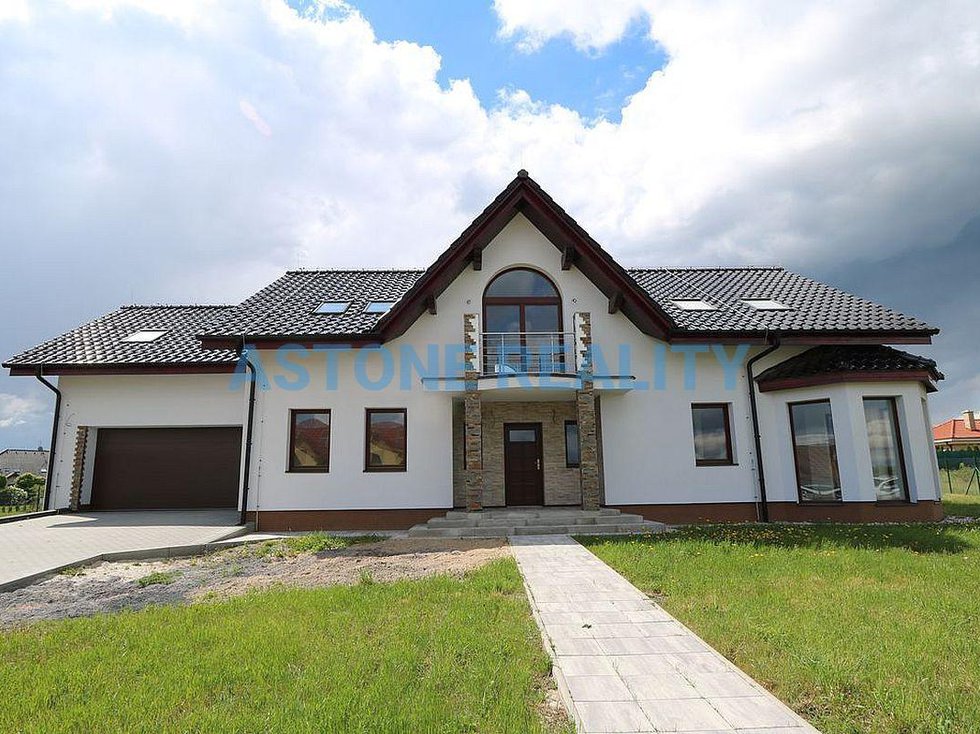 Prodej rodinného domu 370 m², Trnová