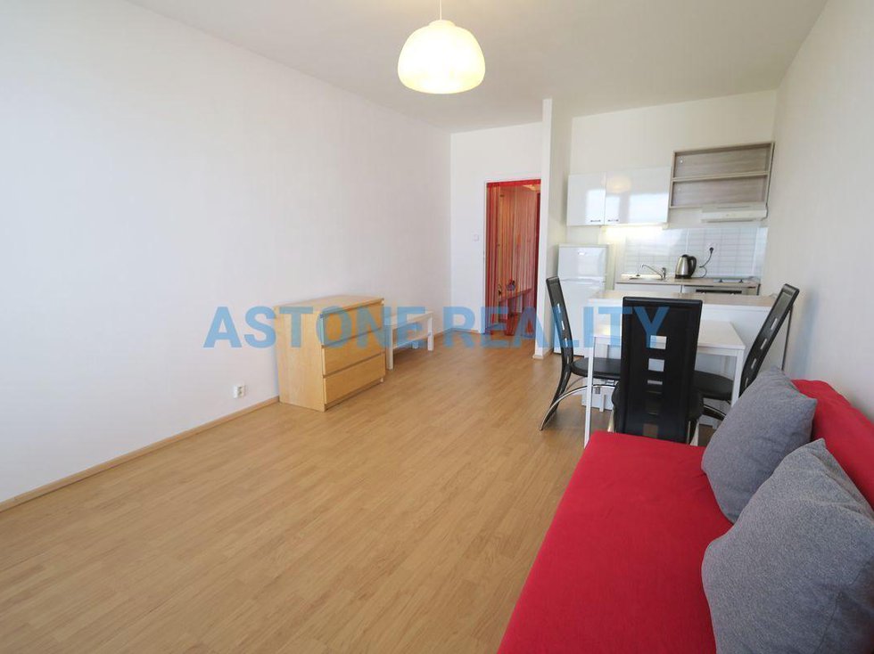 Pronájem bytu 1+kk, garsoniery 30 m², Praha