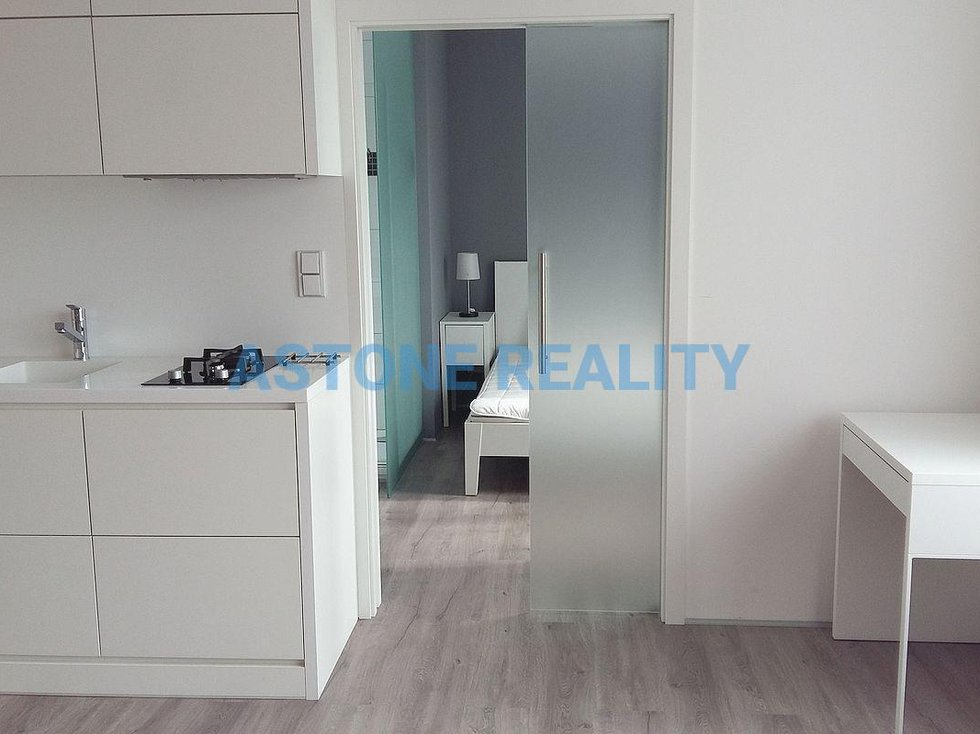 Pronájem bytu 2+kk 37 m², Praha