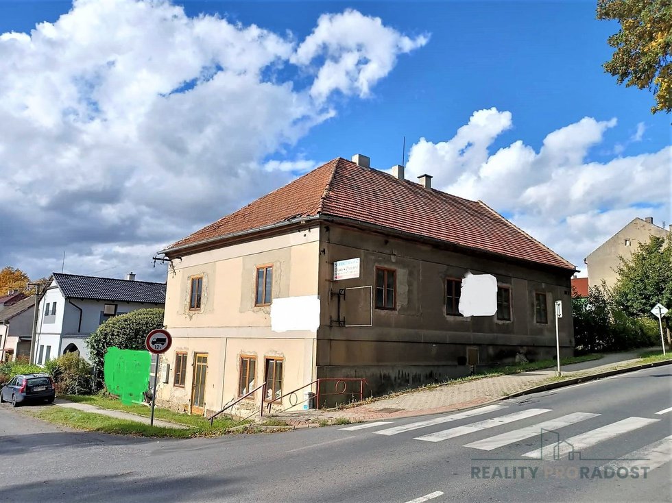 Prodej rodinného domu 360 m², Kačice
