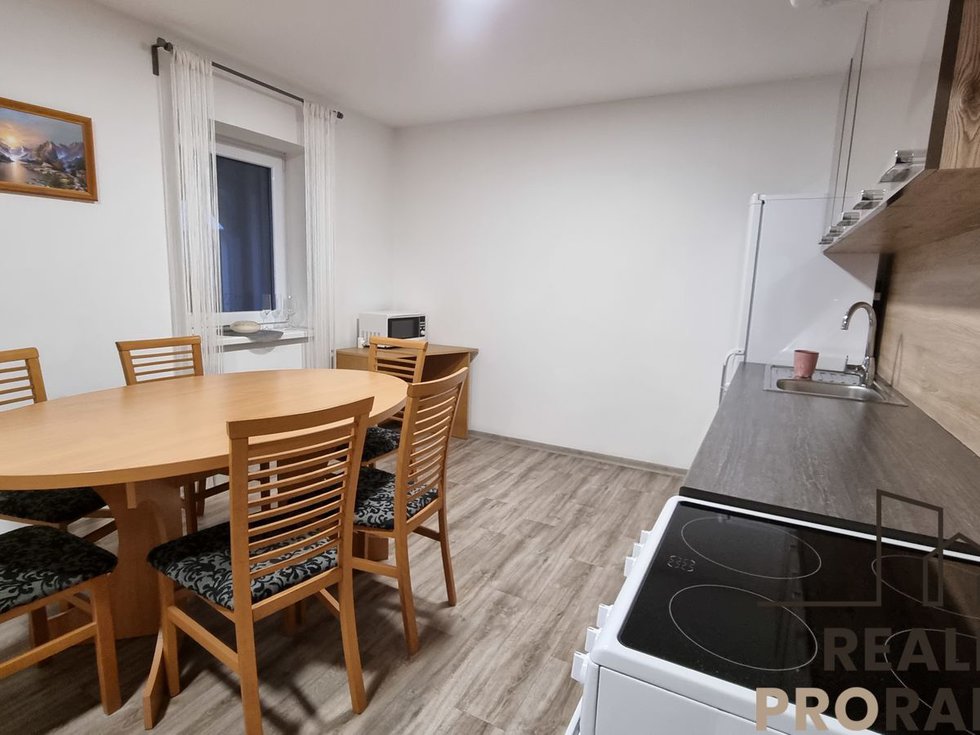 Pronájem bytu 3+1 128 m², Strážnice