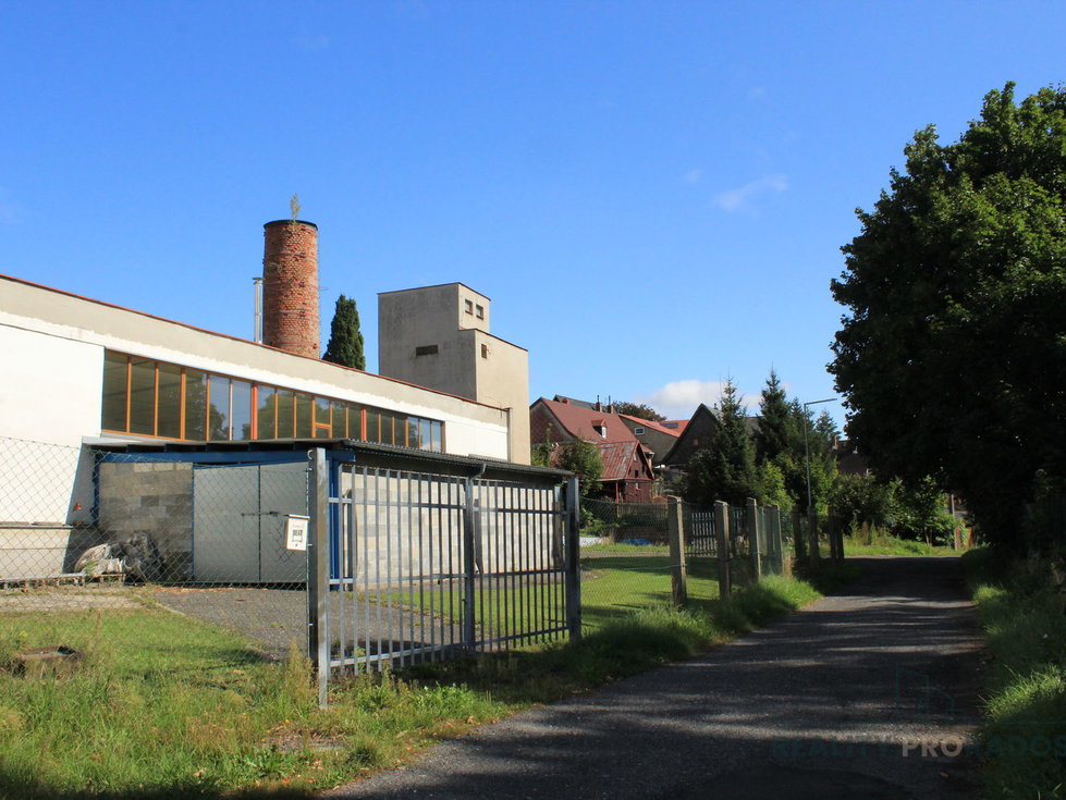 Prodej výrobního objektu 854 m², Rumburk