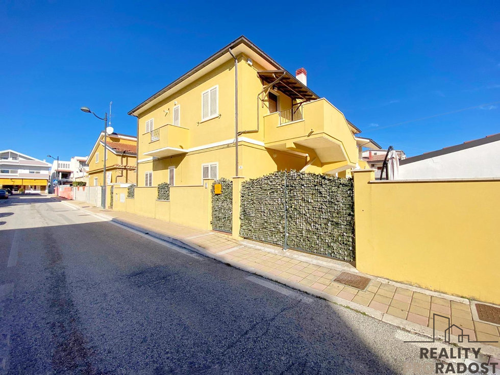 Prodej bytu 2+kk 77 m²
