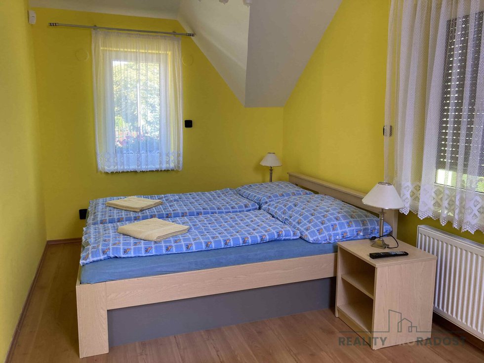 Pronájem bytu 1+1 53 m², Starovice