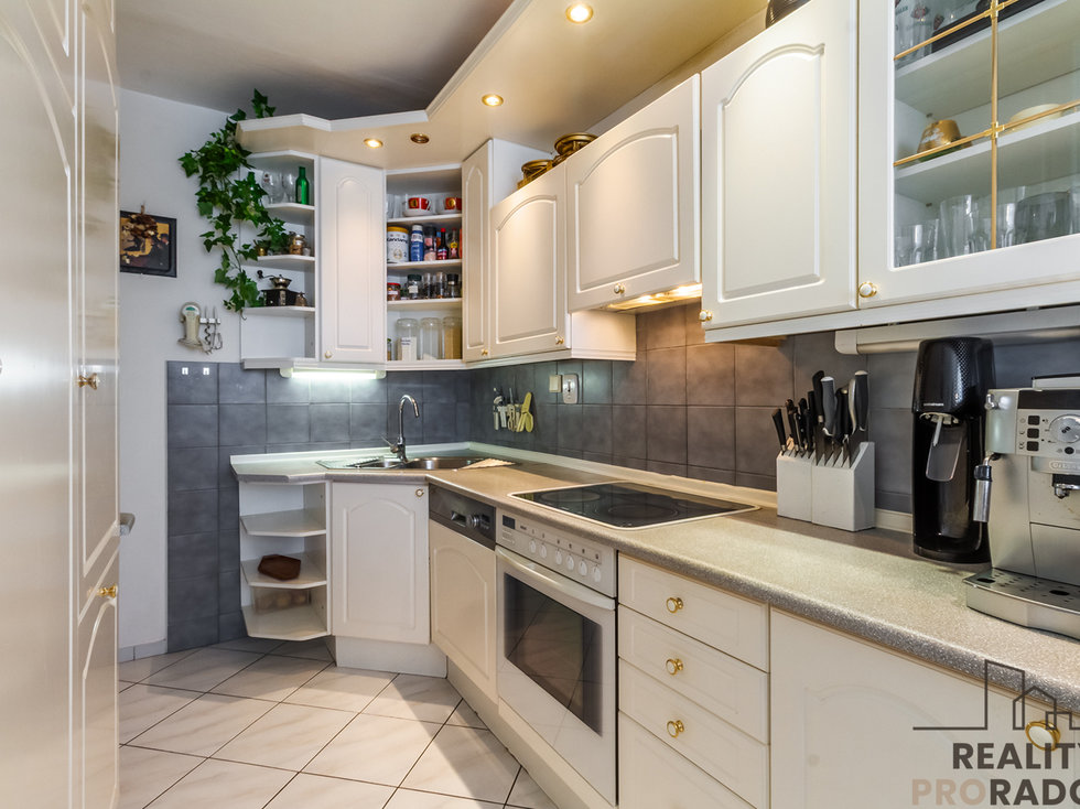 Prodej bytu 4+1 93 m², Praha
