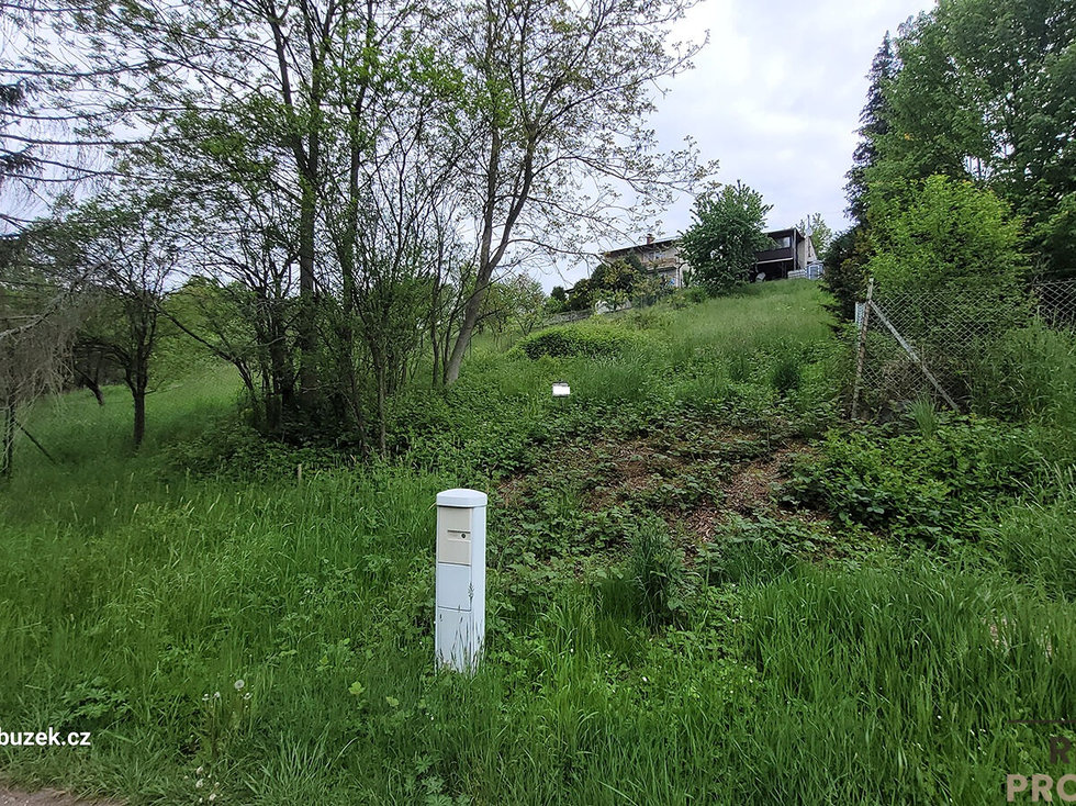 Prodej stavební parcely 571 m², Ptení