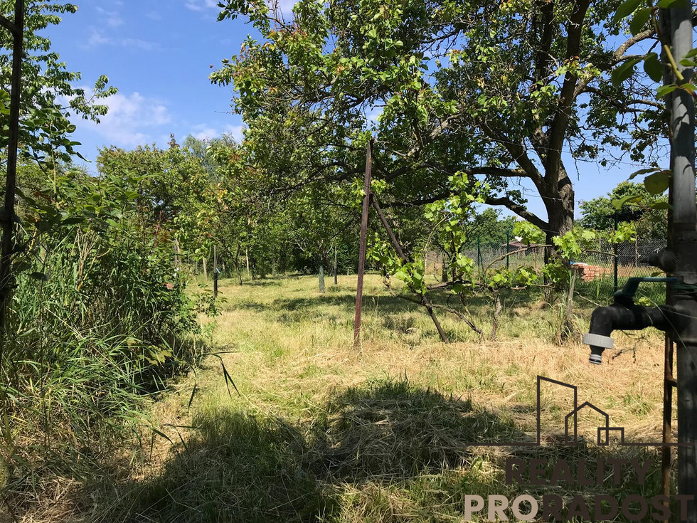Prodej zahrady 1374 m², Znojmo