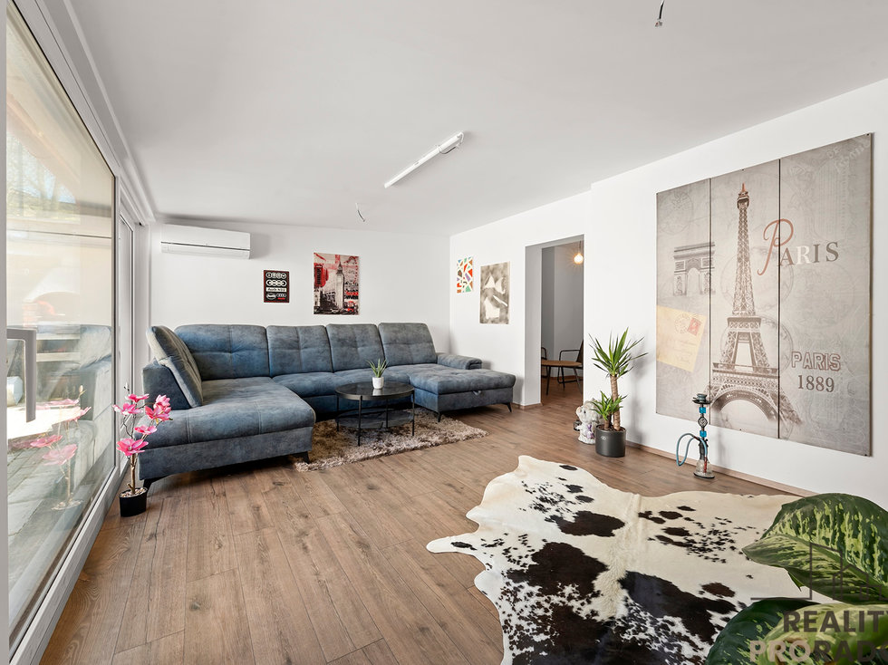 Prodej rodinného domu 256 m², Vážany
