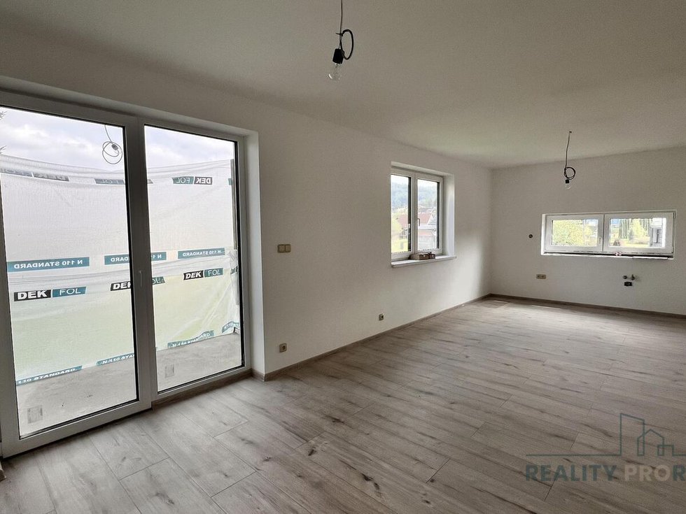 Prodej bytu 2+kk 62 m², Hrádek