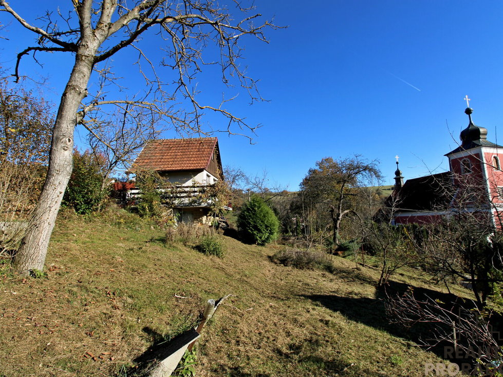 Prodej stavební parcely 898 m², Horní Lhota
