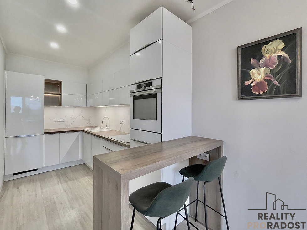 Pronájem bytu 2+kk 65 m², Praha