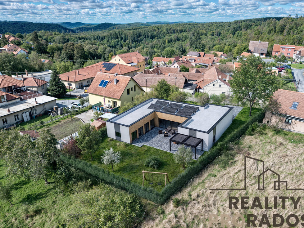 Prodej stavební parcely 978 m², Habrůvka