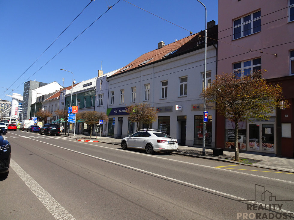 Pronájem obchodu 103 m², Pardubice