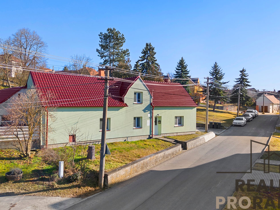 Prodej rodinného domu 256 m², Vážany