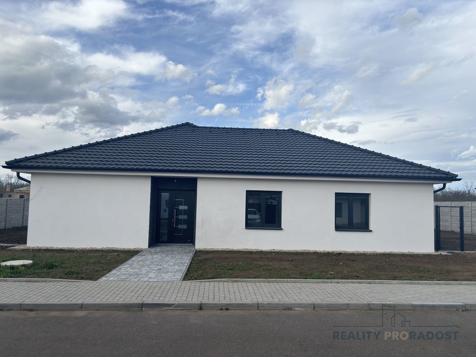 Prodej rodinného domu 143 m², Šanov