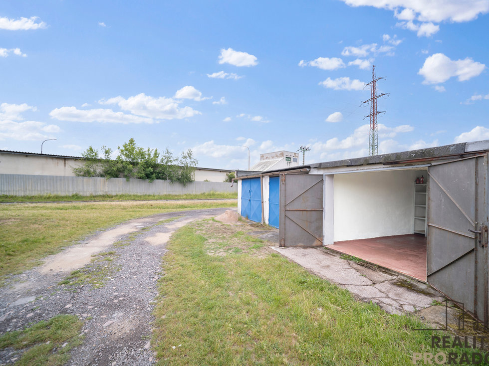 Pronájem garáže 18 m², Pardubice