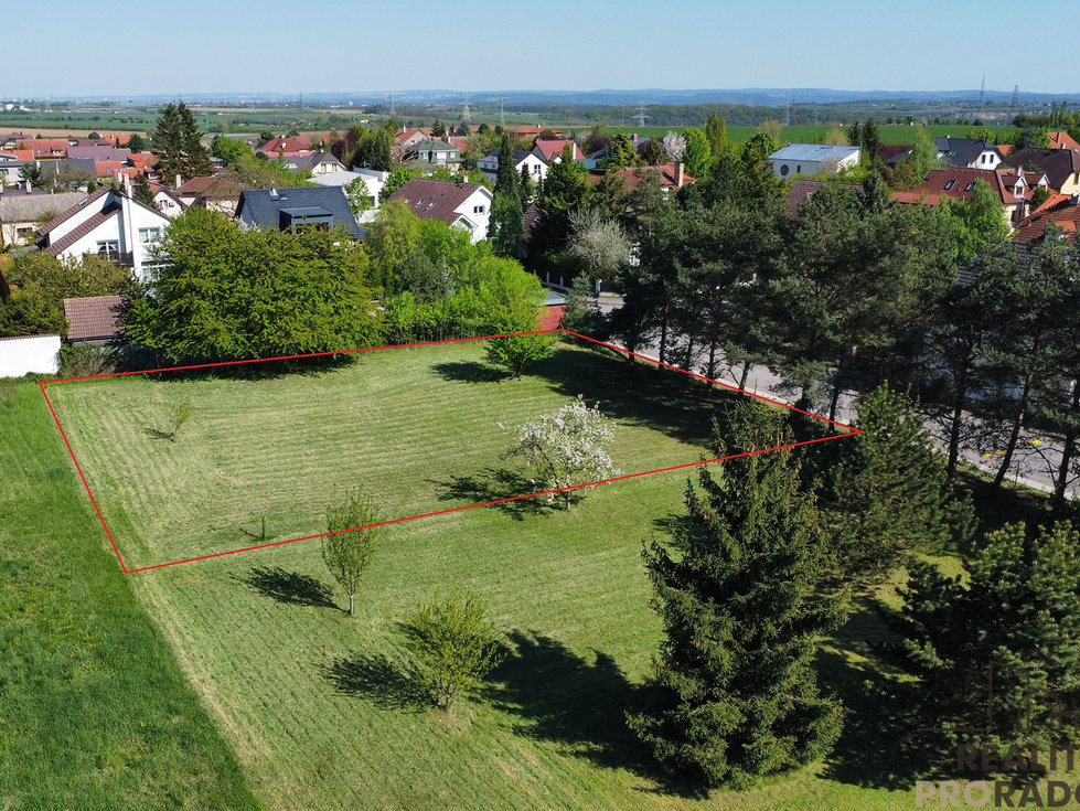 Prodej stavební parcely 1142 m², Ořech