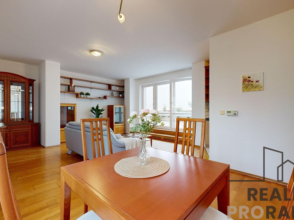 Prodej bytu 3+1 104 m², Praha