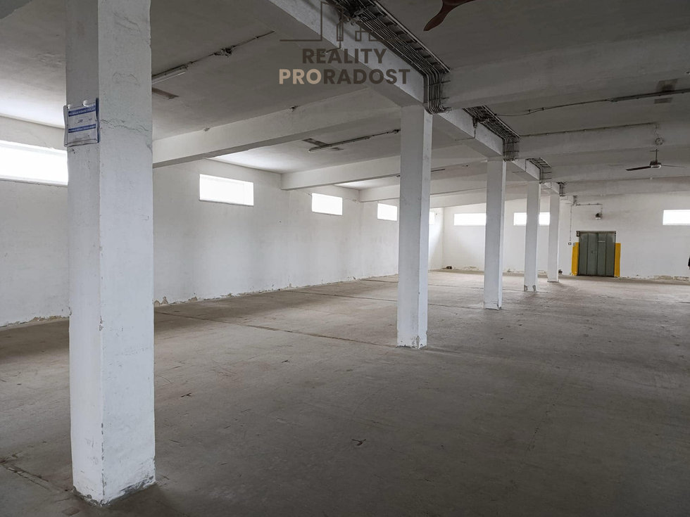 Prodej skladu 1920 m², Vítkov