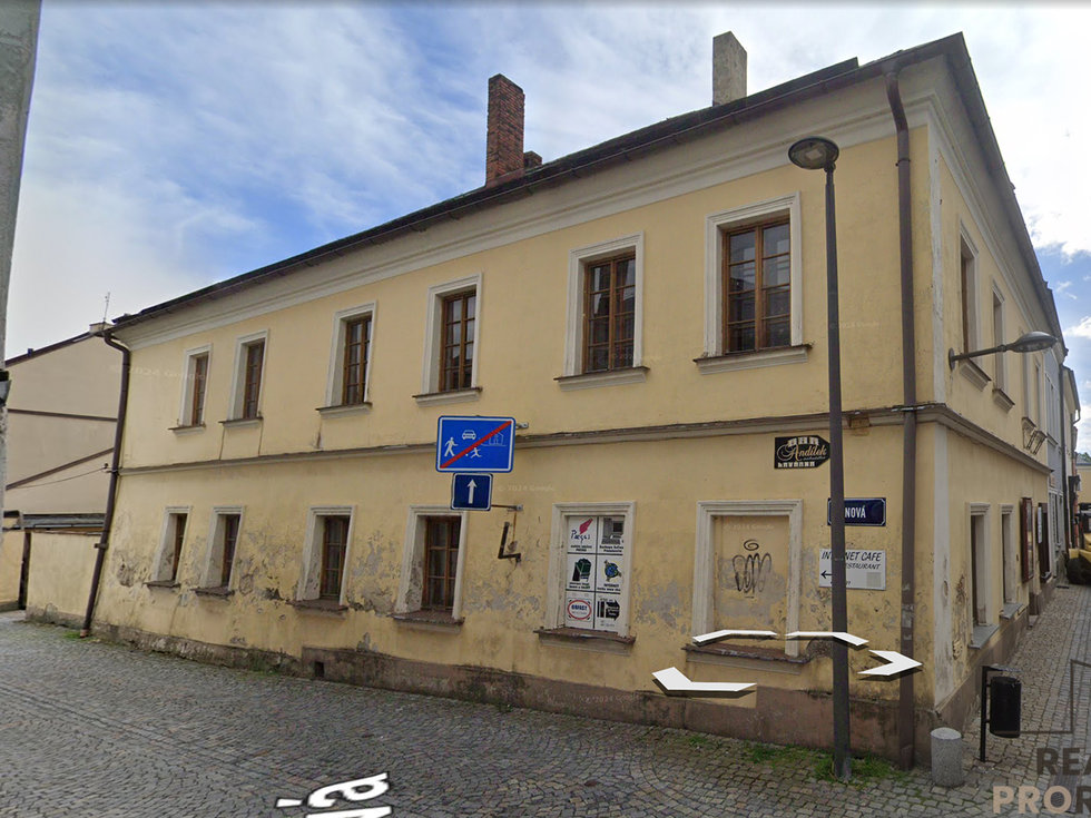Prodej kanceláře 706 m², Polička