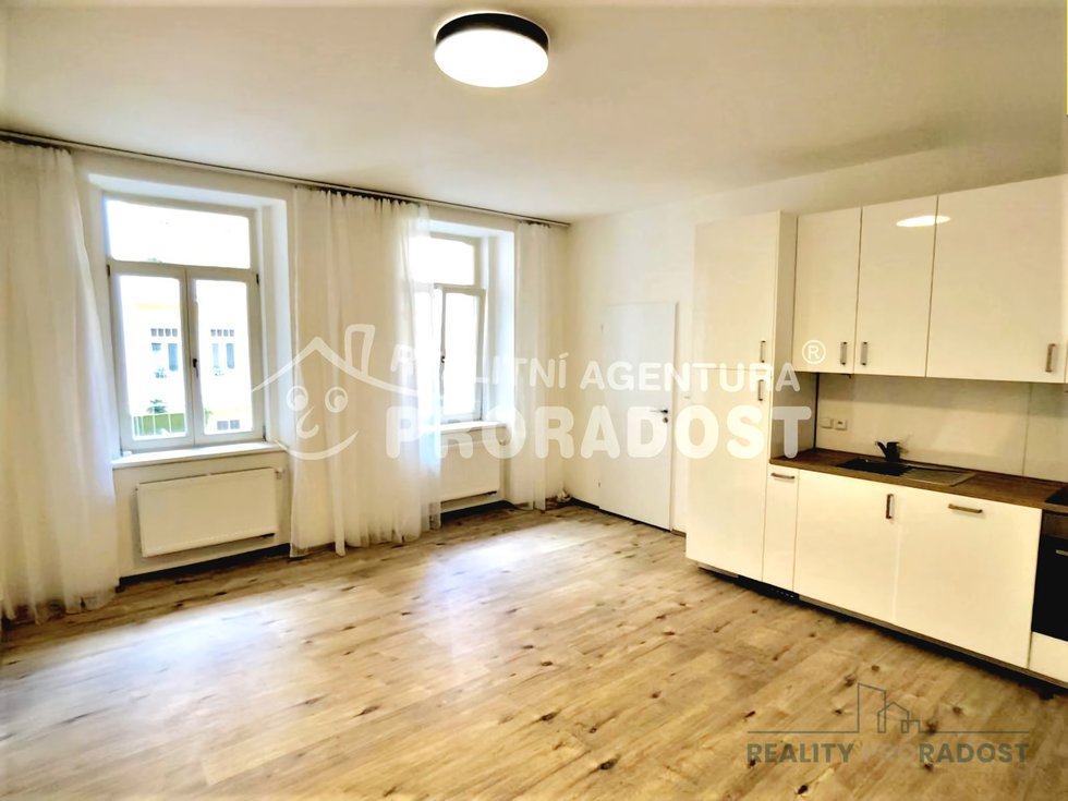 Pronájem bytu 1+kk, garsoniery 37 m², Brno