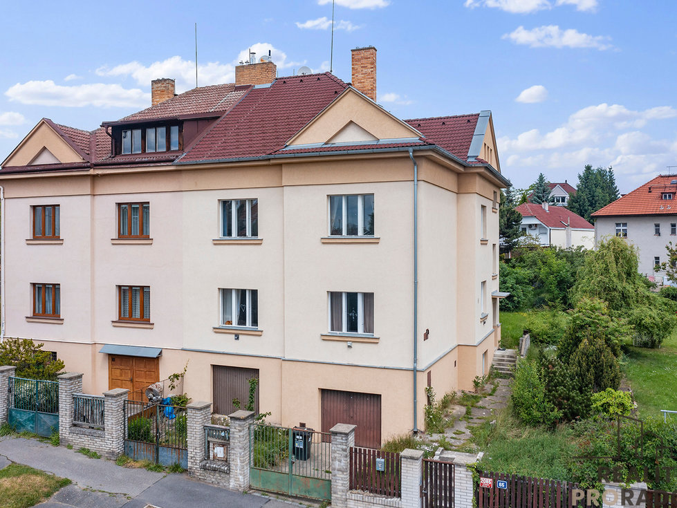 Prodej činžovního domu 390 m², Praha