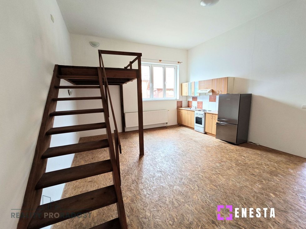 Pronájem bytu 1+kk, garsoniery 42 m², Tursko