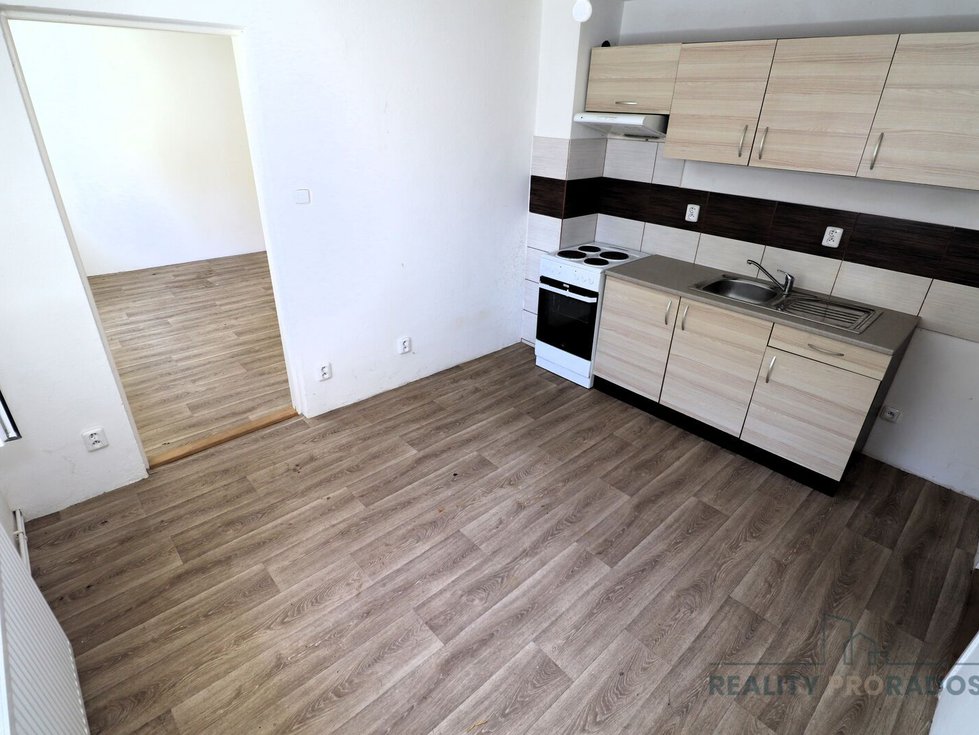 Pronájem bytu 1+1 30 m², Brno