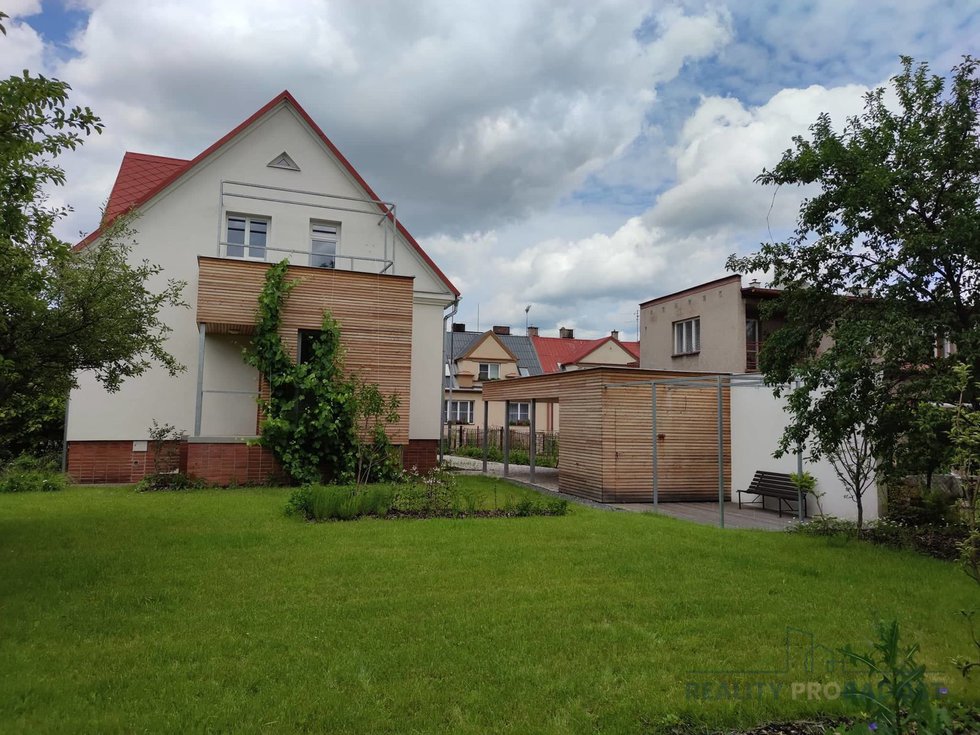 Pronájem rodinného domu 200 m², Český Těšín