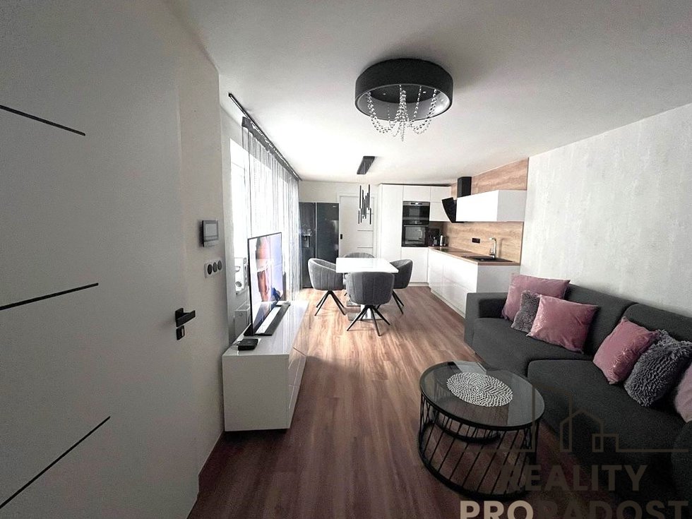 Pronájem bytu 2+kk 65 m², Velké Pavlovice