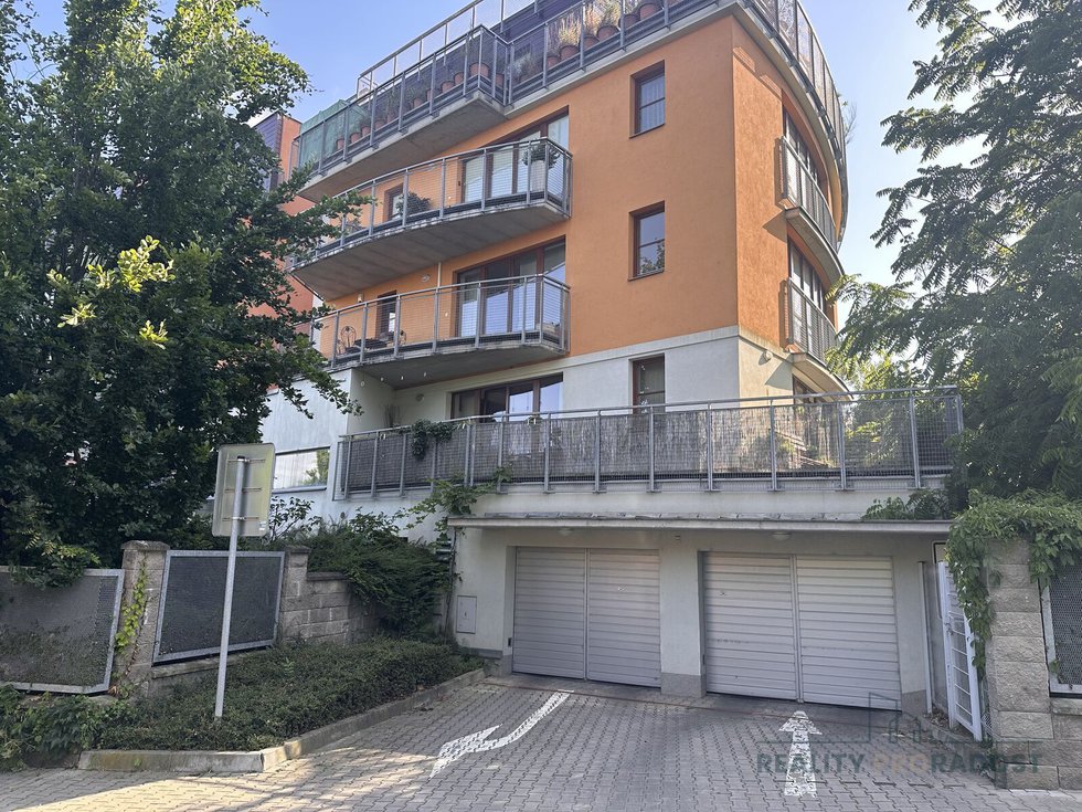 Prodej podílu bytu 3+kk 174 m², Praha