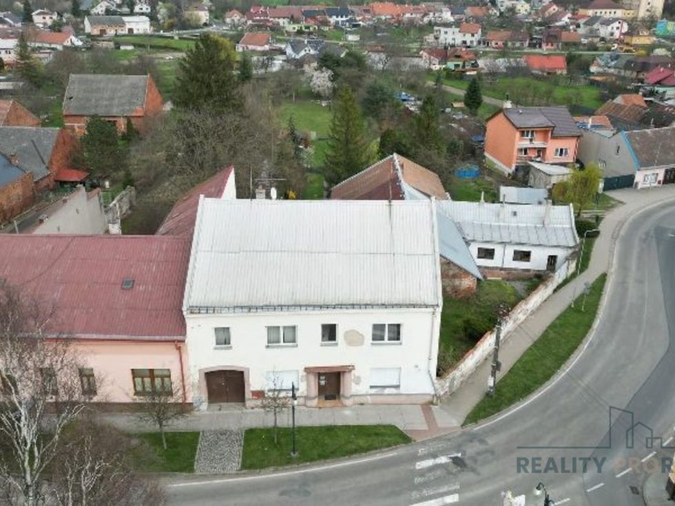 Prodej rodinného domu 390 m², Dřevohostice